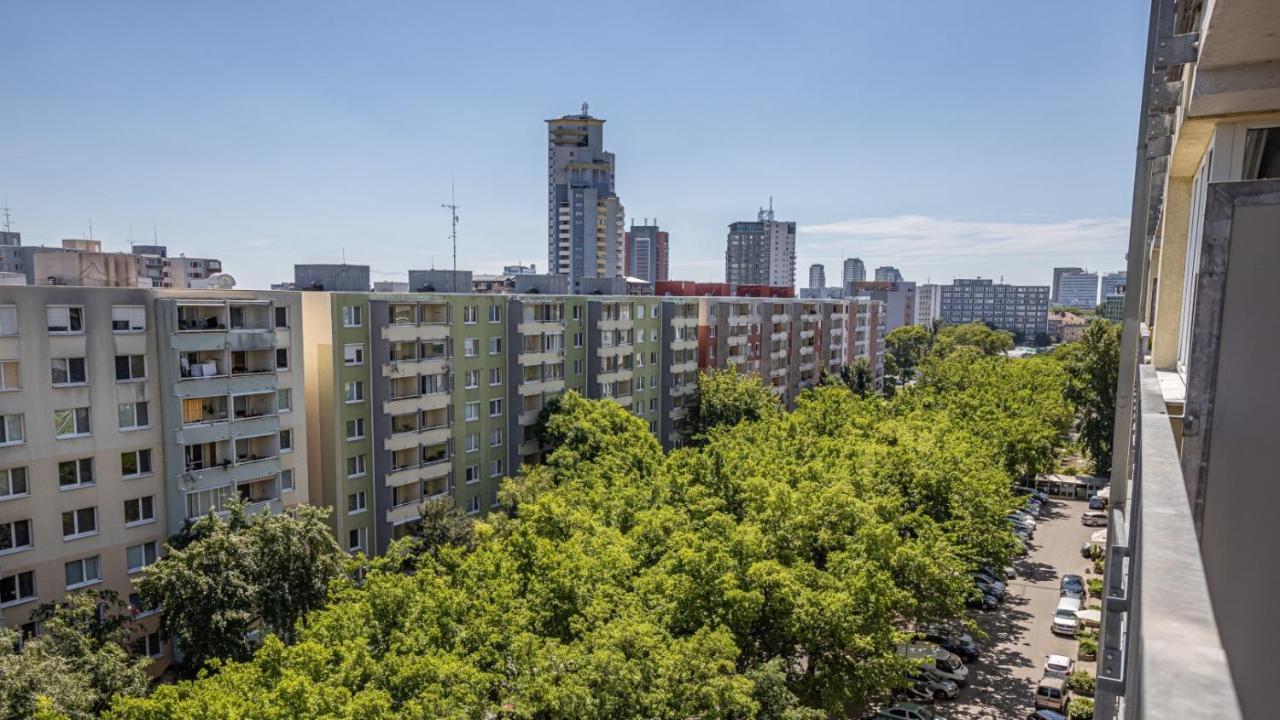 2 Room Apartment With Terrace, New Building, Jegeho ブラチスラヴァ エクステリア 写真