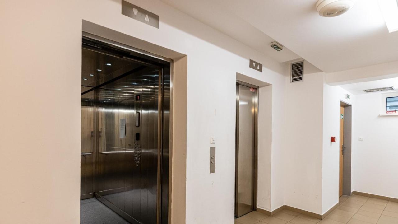 2 Room Apartment With Terrace, New Building, Jegeho ブラチスラヴァ エクステリア 写真
